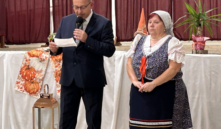 Október - mesiac úcty k starším 2026