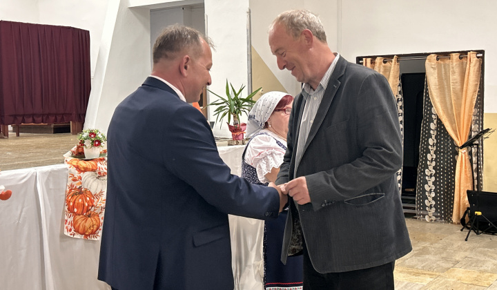 Október - mesiac úcty k starším 2026