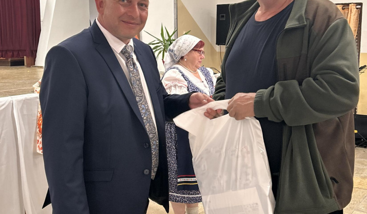 Október - mesiac úcty k starším 2026